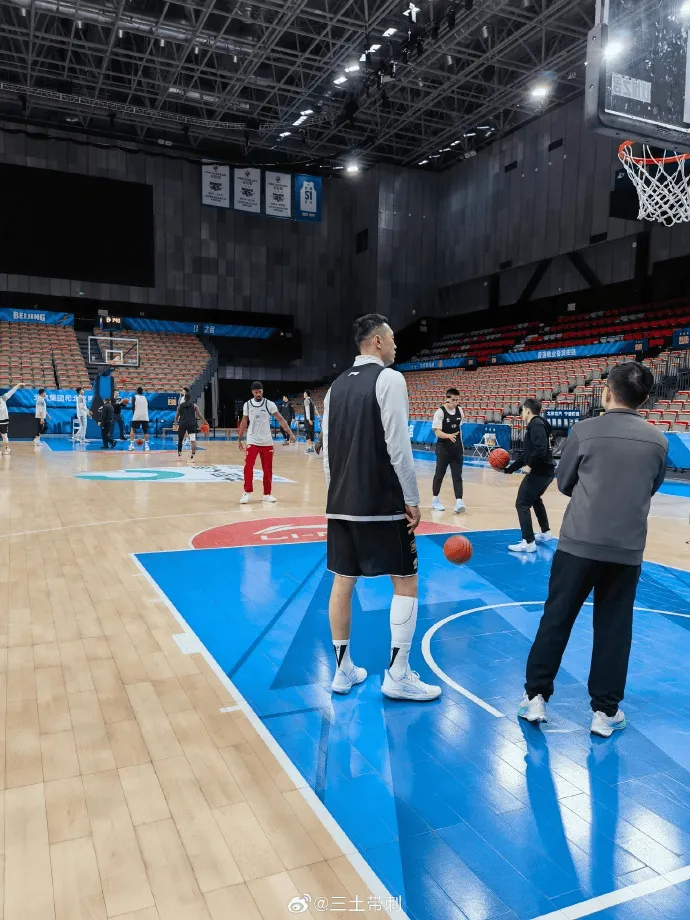 海洋之神590线路检测中心-媒体人谈北京男篮队内伤病情况:翟晓川也拉伤了